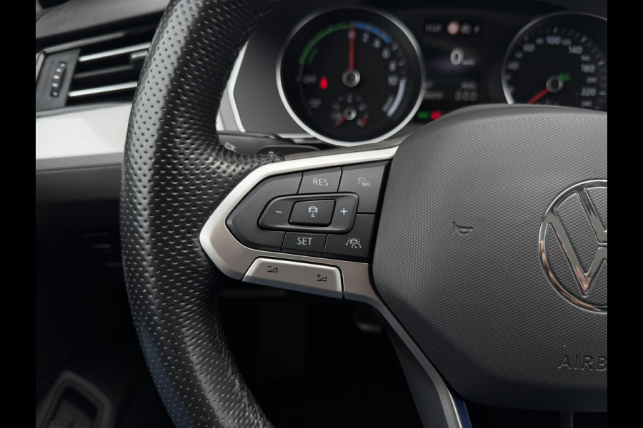 Volkswagen Passat Variant 1.4 TSI PHEV GTE Business | Pano | Elek. Trekhaak | Head-Up | Carplay | LED | Camera | Navi