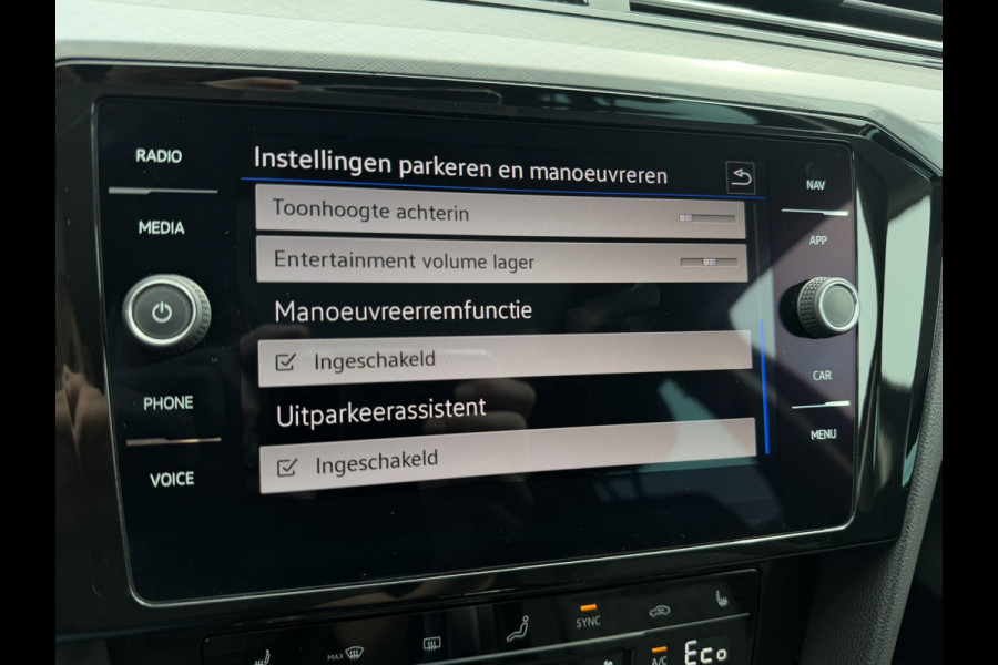 Volkswagen Passat Variant 1.4 TSI PHEV GTE Business | Pano | Elek. Trekhaak | Head-Up | Carplay | LED | Camera | Navi