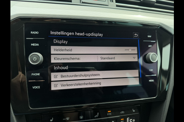 Volkswagen Passat Variant 1.4 TSI PHEV GTE Business | Pano | Elek. Trekhaak | Head-Up | Carplay | LED | Camera | Navi