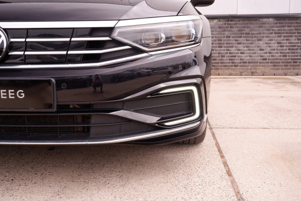 Volkswagen Passat Variant 1.4 TSI PHEV GTE Business | Pano | Elek. Trekhaak | Head-Up | Carplay | LED | Camera | Navi