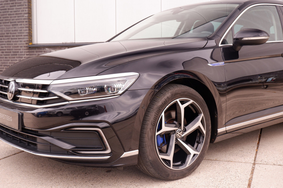 Volkswagen Passat Variant 1.4 TSI PHEV GTE Business | Pano | Elek. Trekhaak | Head-Up | Carplay | LED | Camera | Navi