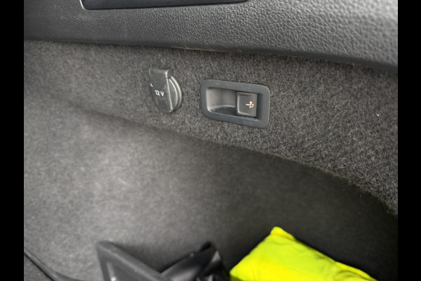 Volkswagen Passat Variant 1.4 TSI PHEV GTE Business | Pano | Elek. Trekhaak | Head-Up | Carplay | LED | Camera | Navi