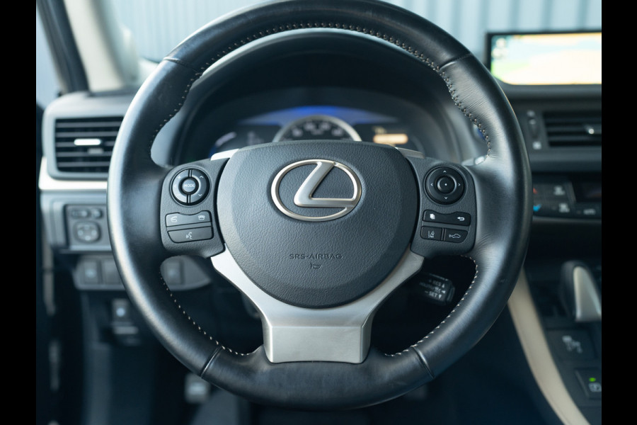 Lexus CT 200h Business Line Pro | Camera | Stoelverwarming | Leder | Bi-Tone | Keyless | Prijs Rijklaar!!
