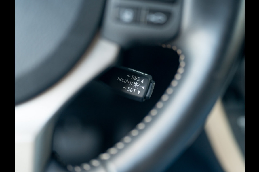 Lexus CT 200h Business Line Pro | Camera | Stoelverwarming | Leder | Bi-Tone | Keyless | Prijs Rijklaar!!