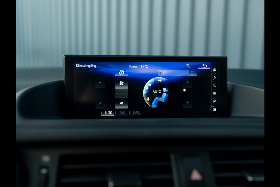 Lexus CT 200h Business Line Pro | Camera | Stoelverwarming | Leder | Bi-Tone | Keyless | Prijs Rijklaar!!