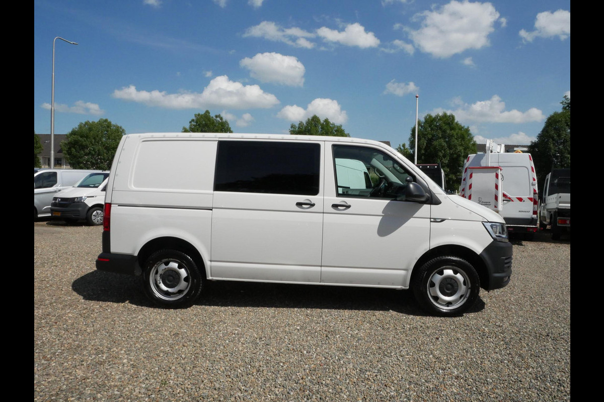 Volkswagen Transporter 2.0 TSI 204PK, L1, 4Motion, Benzine, DSG, 2 x Schuifdeur