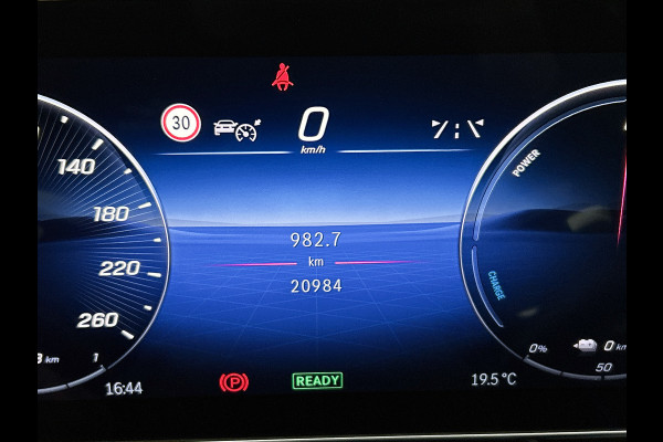 Mercedes-Benz GLC 400 e 4MATIC AMG Plug-In Hybride aprt-26 Panorama dak | 5 spaaks lichtmetalen velgen | Trekhaak | Treeplanken | Parking support | Inclusief 24 maanden MB Certified garantie voor Europa.