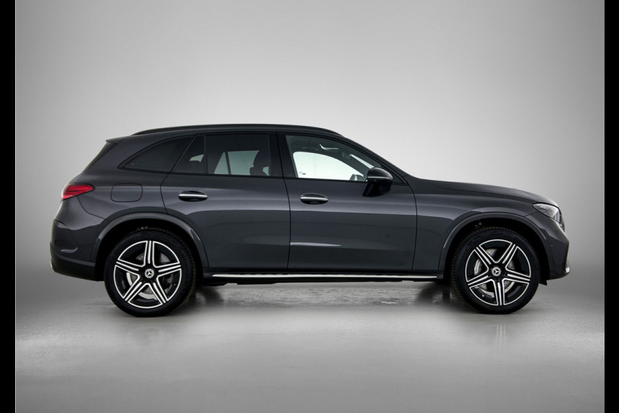 Mercedes-Benz GLC 400 e 4MATIC AMG Plug-In Hybride aprt-26 Panorama dak | 5 spaaks lichtmetalen velgen | Trekhaak | Treeplanken | Parking support | Inclusief 24 maanden MB Certified garantie voor Europa.