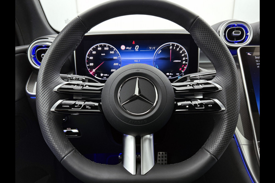 Mercedes-Benz GLC 400 e 4MATIC AMG Plug-In Hybride aprt-26 Panorama dak | 5 spaaks lichtmetalen velgen | Trekhaak | Treeplanken | Parking support | Inclusief 24 maanden MB Certified garantie voor Europa.