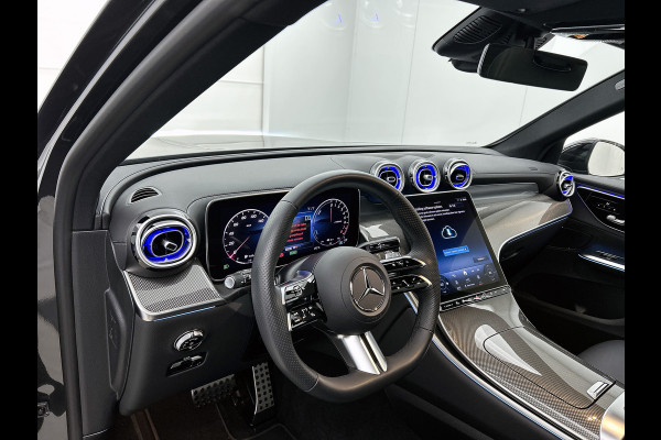 Mercedes-Benz GLC 400 e 4MATIC AMG Plug-In Hybride aprt-26 Panorama dak | 5 spaaks lichtmetalen velgen | Trekhaak | Treeplanken | Parking support | Inclusief 24 maanden MB Certified garantie voor Europa.