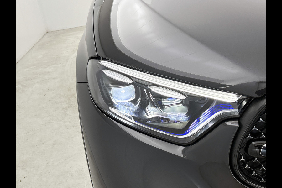 Mercedes-Benz GLC 400 e 4MATIC AMG Plug-In Hybride aprt-26 Panorama dak | 5 spaaks lichtmetalen velgen | Trekhaak | Treeplanken | Parking support | Inclusief 24 maanden MB Certified garantie voor Europa.