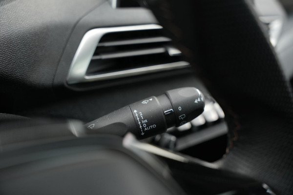 Peugeot 3008 1.2 PureTech GT Line PANORAMADAK, ORG NL, APPLE CARPLAY, VOL OPTIES!