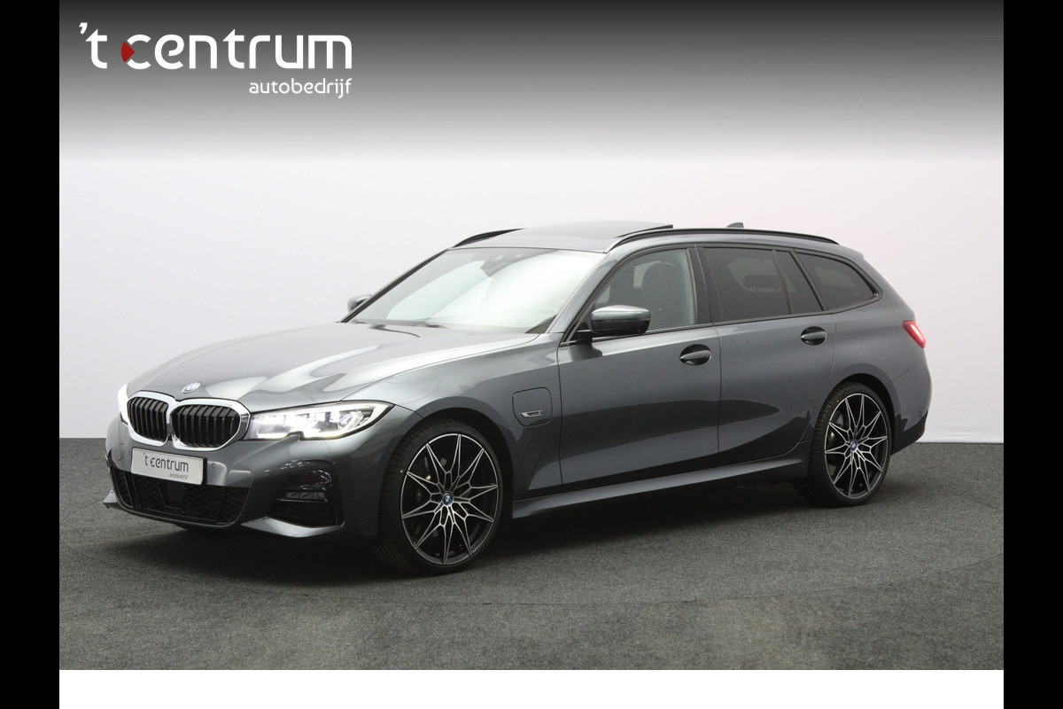 BMW 3 Serie Touring 330e 293 PK High Executive M-Sport PHEV, Panoramadak, Adap. Cruise Control, Carplay, 360 Camera