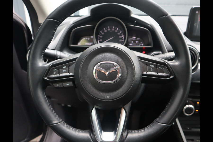 Mazda 2 1.5 Skyactiv-G Dynamic+ Navi / Pdc / Elekramen / Airco / Lm velgen 16'' Goed onderhouden / All season banden