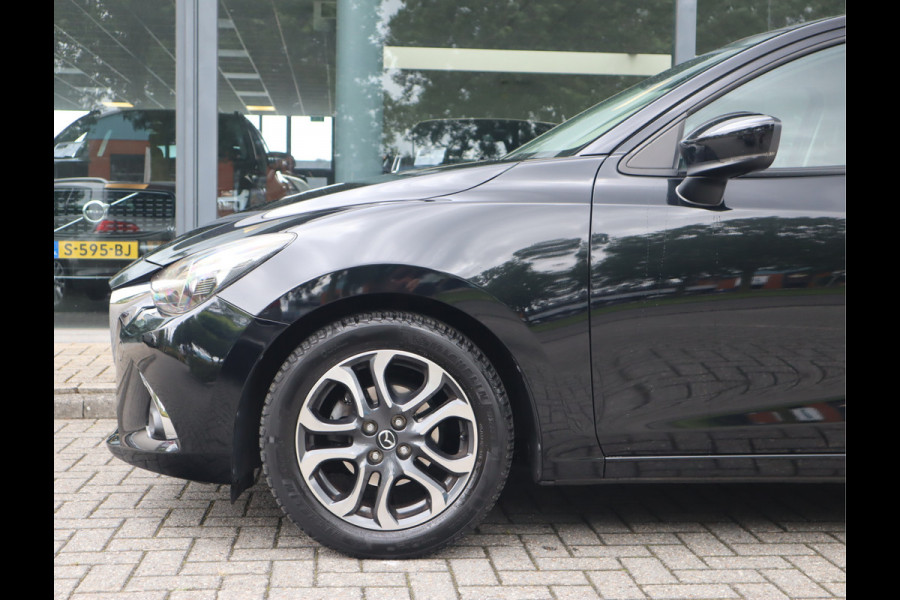 Mazda 2 1.5 Skyactiv-G Dynamic+ Navi / Pdc / Elekramen / Airco / Lm velgen 16'' Goed onderhouden / All season banden