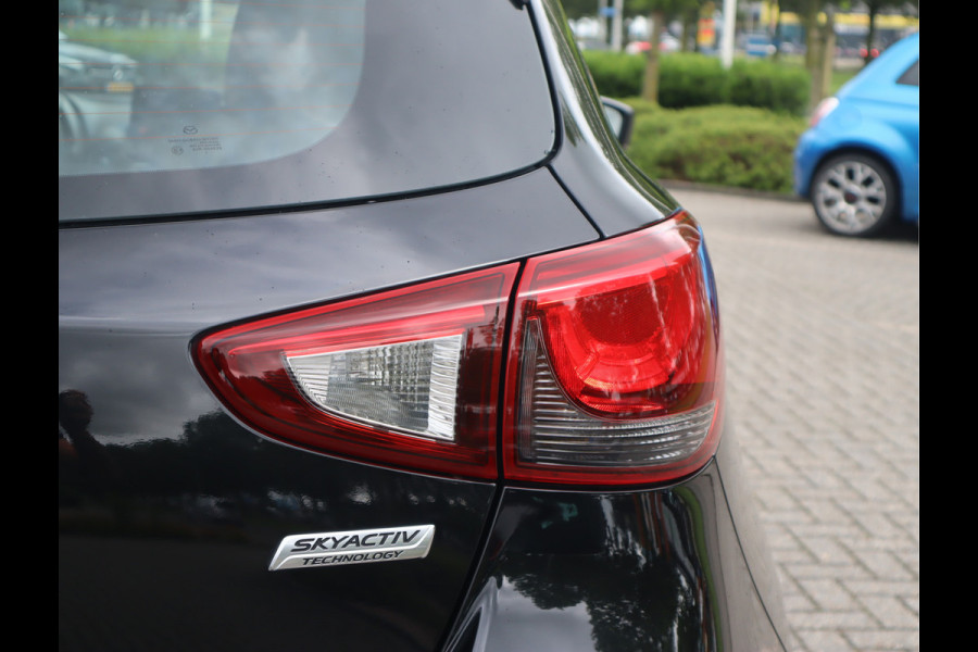 Mazda 2 1.5 Skyactiv-G Dynamic+ Navi / Pdc / Elekramen / Airco / Lm velgen 16'' Goed onderhouden / All season banden