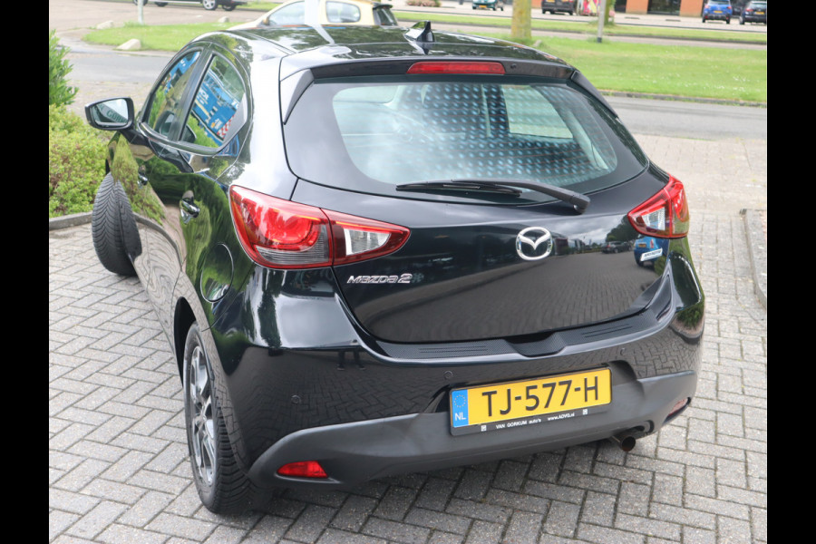 Mazda 2 1.5 Skyactiv-G Dynamic+ Navi / Pdc / Elekramen / Airco / Lm velgen 16'' Goed onderhouden / All season banden