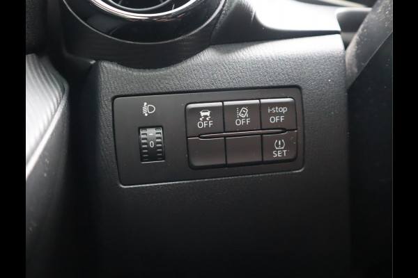 Mazda 2 1.5 Skyactiv-G Dynamic+ Navi / Pdc / Elekramen / Airco / Lm velgen 16'' Goed onderhouden / All season banden