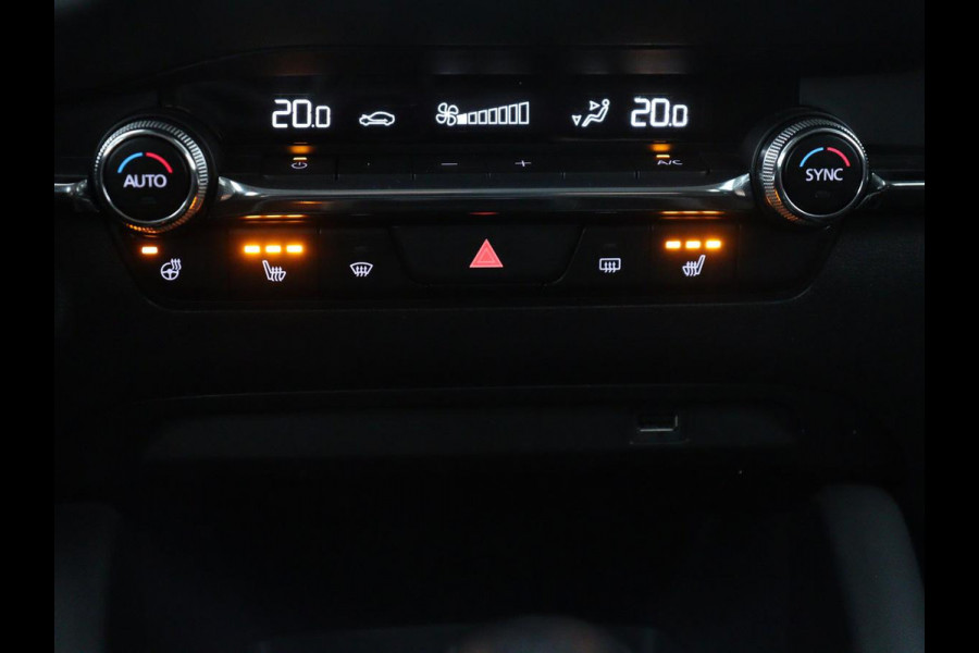 Mazda 3 2.0 e-SkyActiv-G M Hybrid 122 Comfort | Head-Up | Adaptive cruise | Camera | Carplay | Stuurverwarming | Full LED | Stoelverwarming | Navi Full map | Climate control