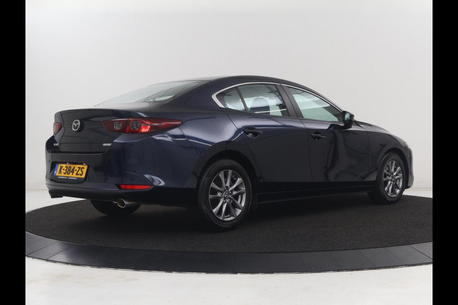 Mazda 3 2.0 e-SkyActiv-G M Hybrid 122 Comfort | Head-Up | Adaptive cruise | Camera | Carplay | Stuurverwarming | Full LED | Stoelverwarming | Navi Full map | Climate control