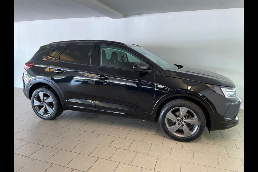 Opel Grandland 1.2 Turbo Edition AUTOMAAT AIRCO NAVI CRUISE BLUETOOTH STOELVERW STUURVERW VELGEN NIEUWSTAAT