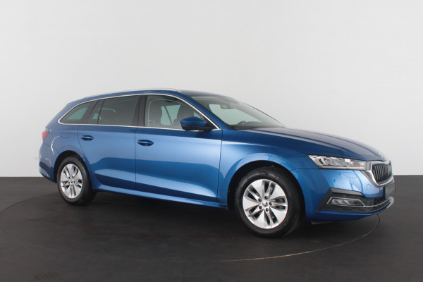 Škoda Octavia Combi 1.0 TSI Business > Camera/Trekhaak/Stoelverwarming...