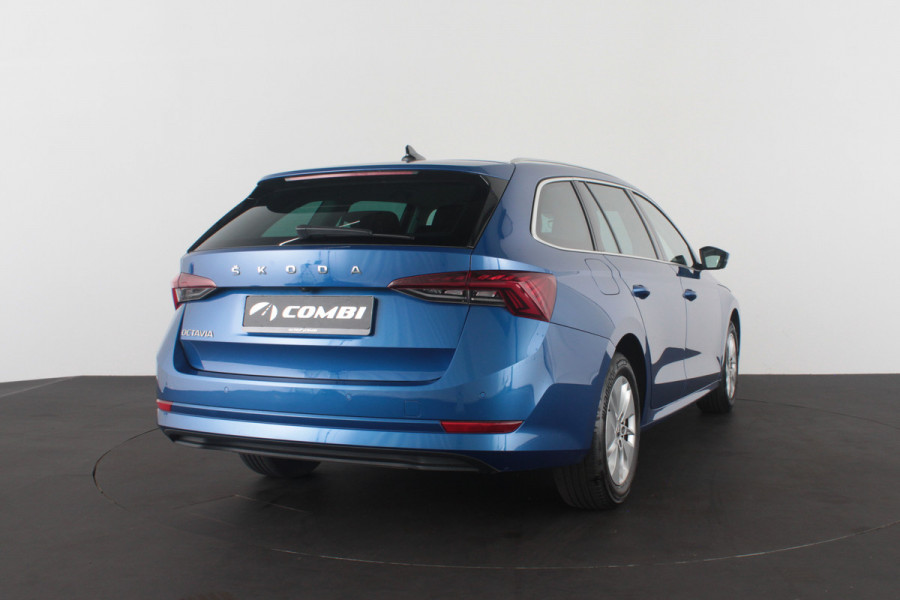 Škoda Octavia Combi 1.0 TSI Business > Camera/Trekhaak/Stoelverwarming...