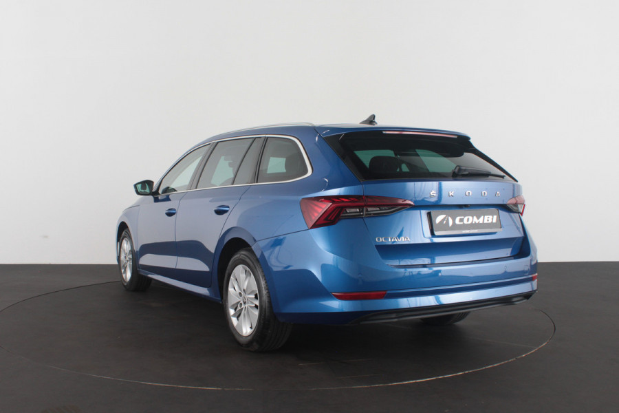 Škoda Octavia Combi 1.0 TSI Business > Camera/Trekhaak/Stoelverwarming...