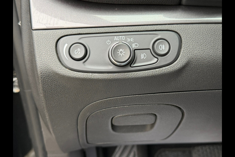 Opel Mokka X 1.4 Turbo Innovation 140 Pk | Navigatie | Voll Leder | Glazen schuif / Kantel dak | Clima | Cruise | trekhaak | 19".