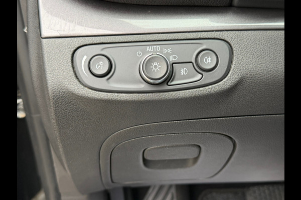 Opel Mokka X 1.4 Turbo Innovation 140 Pk | Navigatie | Voll Leder | Glazen schuif / Kantel dak | Clima | Cruise | trekhaak | 19".