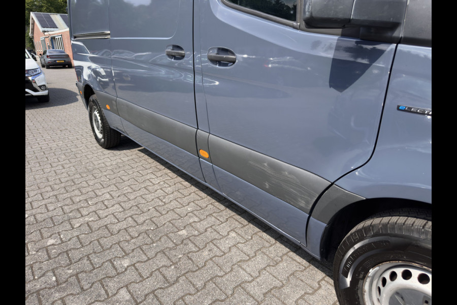 Mercedes-Benz eSprinter (INCL. BTW) *AUT | CLIMATE CONTROL | ELECTRIC WINDOWS | CAMERA | 16 INCH*