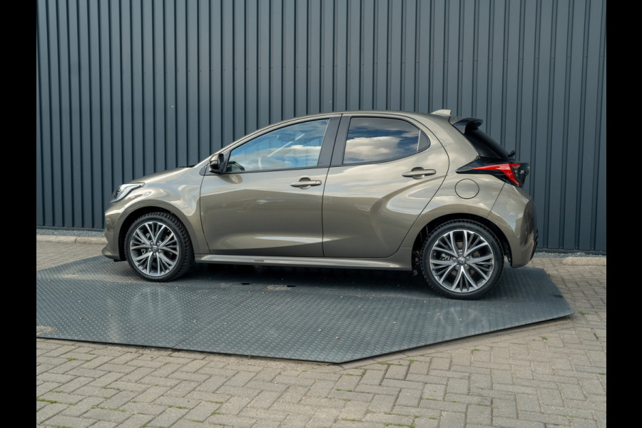 Toyota Yaris 1.5 Hybrid 130 Executive | Panodak | JBL | Head Up | Stuur & Stoel verw. | Premium Pack | Prijs Rijklaar!!