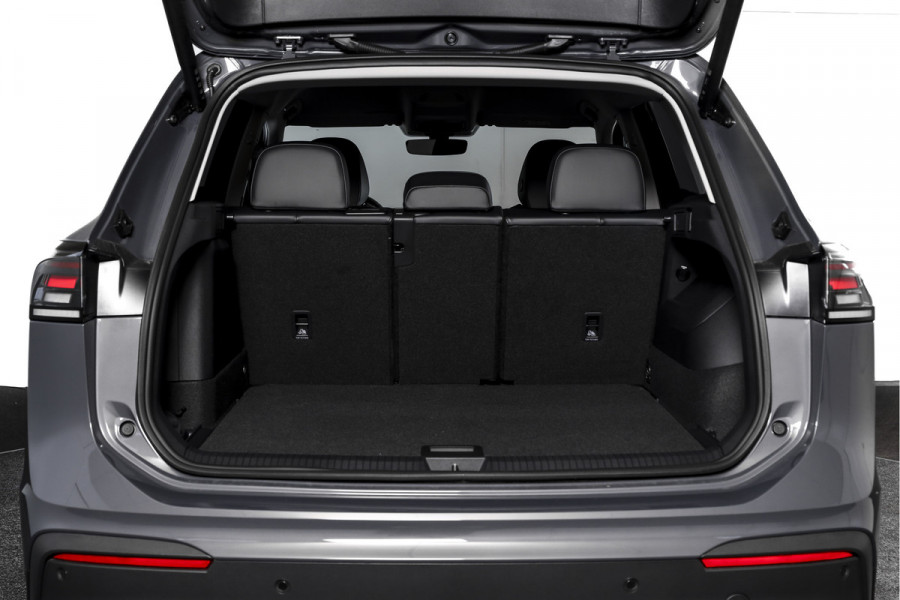 Volkswagen Tiguan 1.5 eHybrid Life Edition | IQ Light | Dig. Cockpit | Adapt. Cruise | Stoel-+stuurverw. | 360 Camera | PDC | App. Connect | ECC | LM 17" | 6086