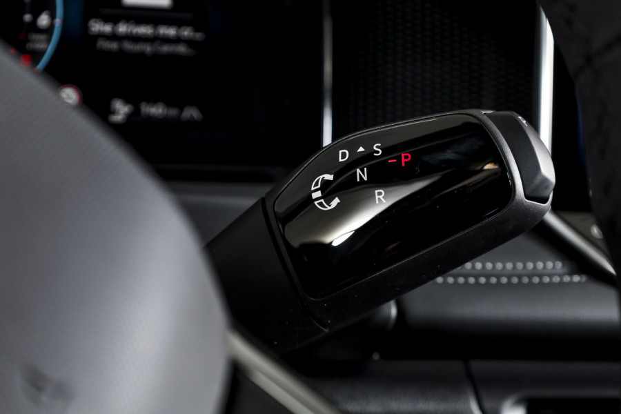 Volkswagen Tiguan 1.5 eHybrid Life Edition | IQ Light | Dig. Cockpit | Adapt. Cruise | Stoel-+stuurverw. | 360 Camera | PDC | App. Connect | ECC | LM 17" | 6086