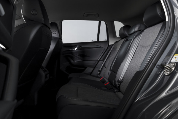 Volkswagen Tiguan 1.5 eHybrid Life Edition | IQ Light | Dig. Cockpit | Adapt. Cruise | Stoel-+stuurverw. | 360 Camera | PDC | App. Connect | ECC | LM 17" | 6086