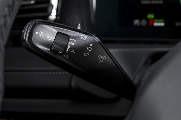 Volkswagen Tiguan 1.5 eHybrid 204 PK Life Edition | Dig. Cockpit | Adapt. Cruise | Stoel-+stuurverw. | 360 Camera | PDC | App. Connect | ECC | LM 17" | 5439
