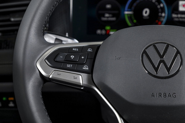 Volkswagen Tiguan 1.5 eHybrid 204 PK Life Edition | Dig. Cockpit | Adapt. Cruise | Stoel-+stuurverw. | 360 Camera | PDC | App. Connect | ECC | LM 17" | 5439