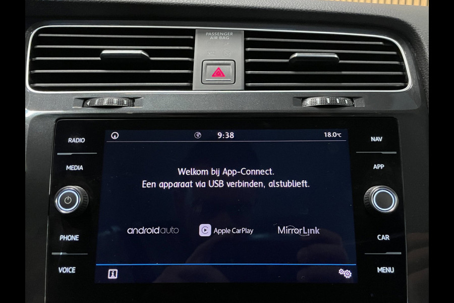 Volkswagen Golf 1.0 TSI|86 PK|5-DEURS|FACELIFT|NAVIGATIE|APPLE CARPLAY|CLIMATE+CRUISE CONTROL|DAB|PDC V+A|ORIGINELE NL-AUTO|NAP|