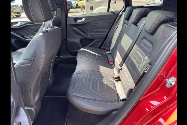 Ford FOCUS Wagon 1.0 EcoBoost Hybrid ST Line X 155pk | Vol leder | Panoramadak | | Adaptive cruise control | Winter Pack | All season banden | Camera