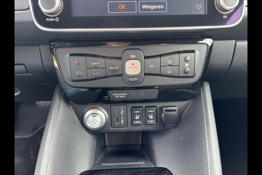 Nissan Leaf N-Connecta 40 kWh 150pk SOH 94.5% | Adaptieve Cruise | Stoelverwarming | 360 graden Camera's