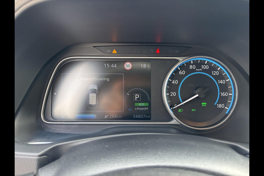 Nissan Leaf N-Connecta 40 kWh 150pk SOH 94.5% | Adaptieve Cruise | Stoelverwarming | 360 graden Camera's