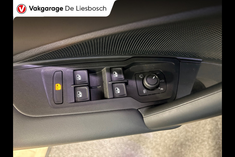 Volkswagen Tayron 1.5 eTSI Life Edition 7persoons / trekhaak / led / 360camera / navigatie