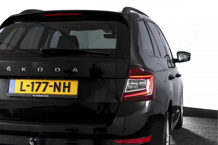 Škoda Fabia Combi 1.0 TSI 110 PK Style | Panodak | Adapt. Cruise | Stoelverw. | PDC | Camera | NAV + App. Connect | ECC | Trekhaak | LM 16" |