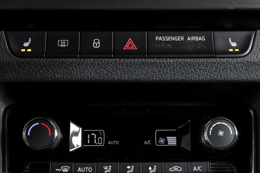 Škoda Fabia Combi 1.0 TSI 110 PK Style | Panodak | Adapt. Cruise | Stoelverw. | PDC | Camera | NAV + App. Connect | ECC | Trekhaak | LM 16" |