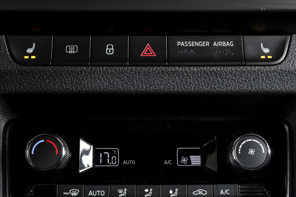 Škoda Fabia Combi 1.0 TSI 110 PK Style | Panodak | Adapt. Cruise | Stoelverw. | PDC | Camera | NAV + App. Connect | ECC | Trekhaak | LM 16" |