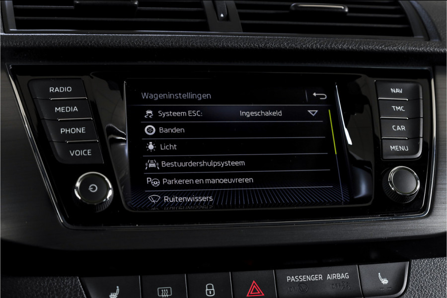 Škoda Fabia Combi 1.0 TSI 110 PK Style | Panodak | Adapt. Cruise | Stoelverw. | PDC | Camera | NAV + App. Connect | ECC | Trekhaak | LM 16" |