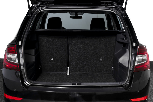 Škoda Fabia Combi 1.0 TSI 110 PK Style | Panodak | Adapt. Cruise | Stoelverw. | PDC | Camera | NAV + App. Connect | ECC | Trekhaak | LM 16" |