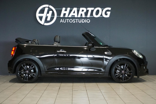 MINI Cabrio 1.5 Cooper Sidewalk Edition JCW + CAMERA / APPLE CARPLAY / STOELVERWARMING