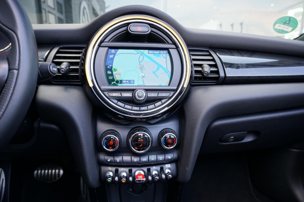 MINI Cabrio 1.5 Cooper Sidewalk Edition JCW + CAMERA / APPLE CARPLAY / STOELVERWARMING