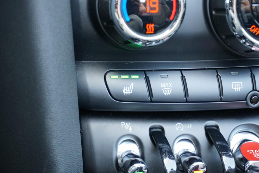 MINI Cabrio 1.5 Cooper Sidewalk Edition JCW + CAMERA / APPLE CARPLAY / STOELVERWARMING